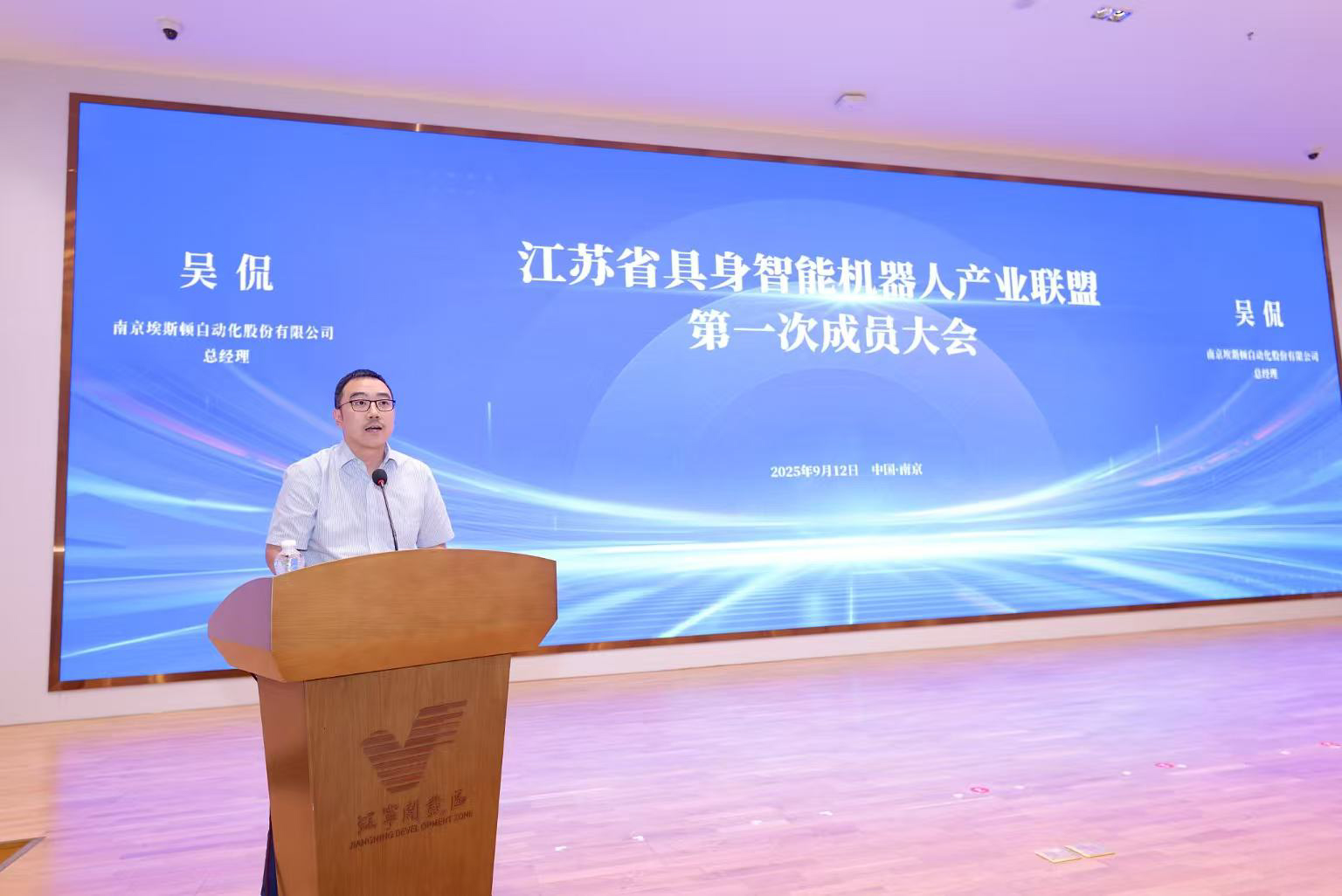 17581619266889304z3C.jpg 17581619266889304z3C.jpg